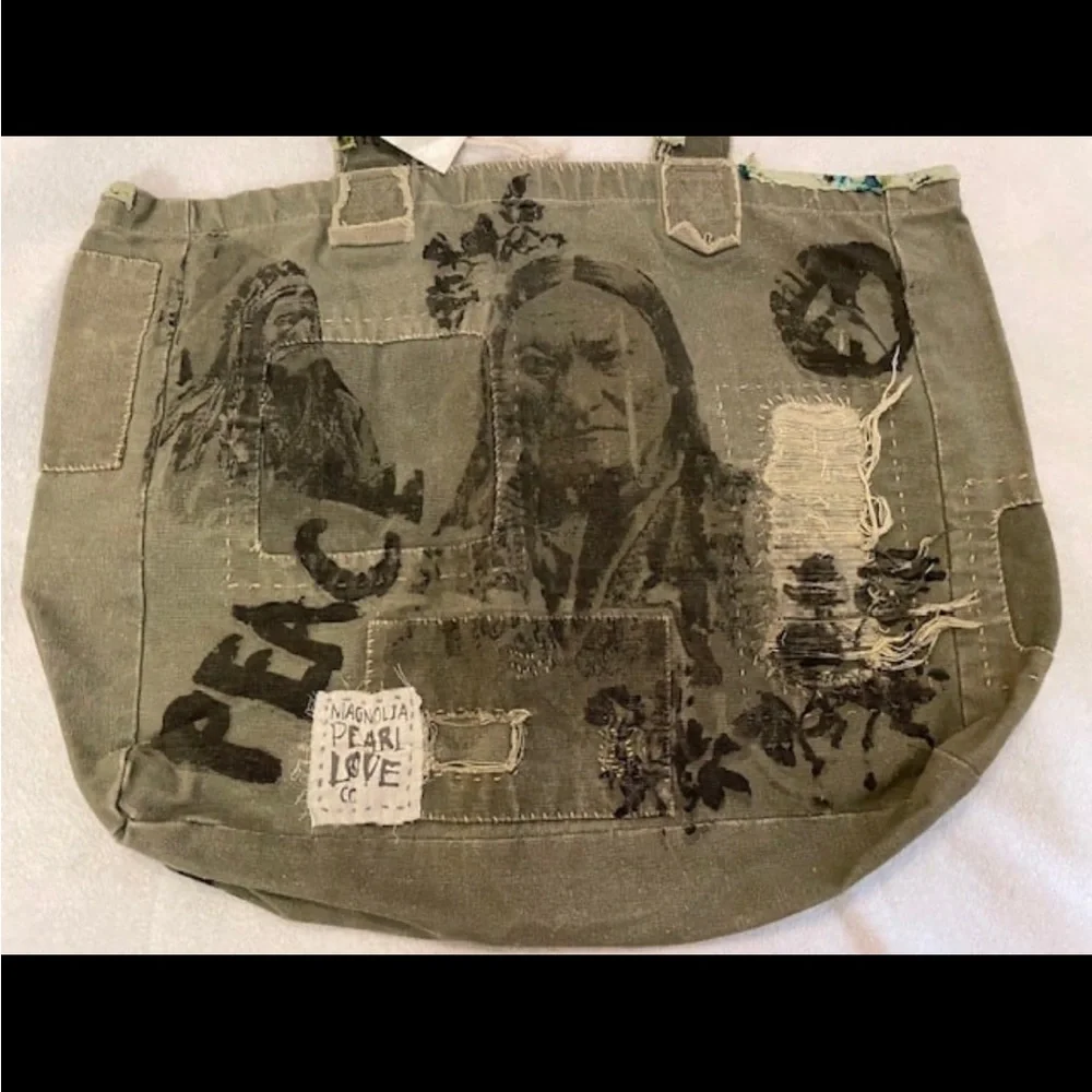 Magnolia Pearl.   OMG!!!  ❤️❤️❤️. The best bag ever!   New - Picture 3 of 13